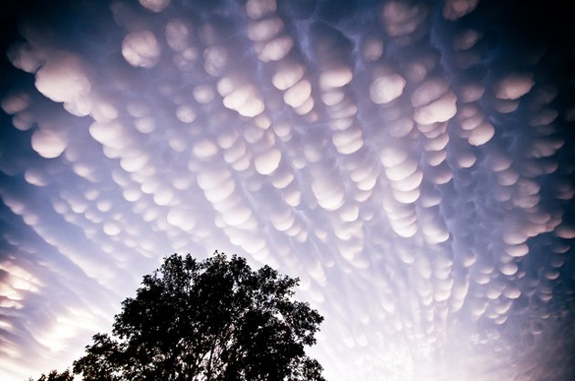 Photos: Rare Cloud Formation In Regina, Saskatchewan (4/6)