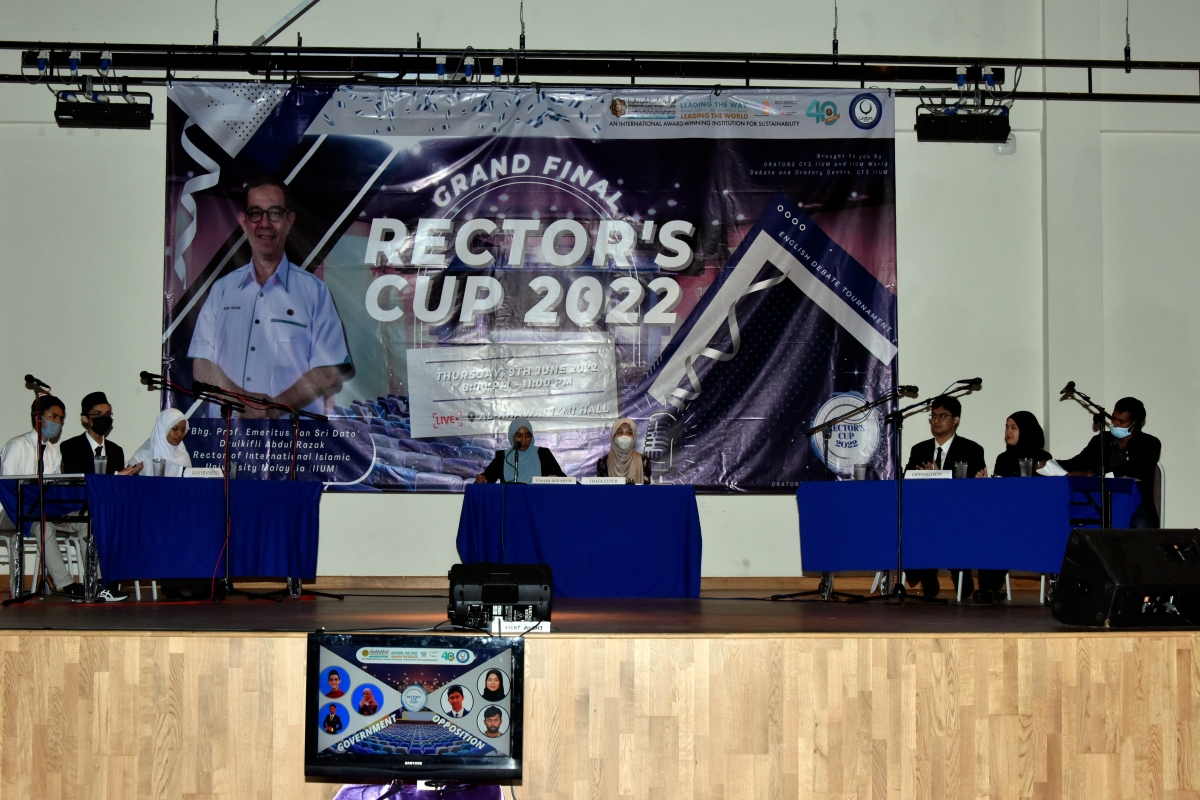 Photos – 2022 IIUM Rector’s Cup Final & Closing Ceremony
